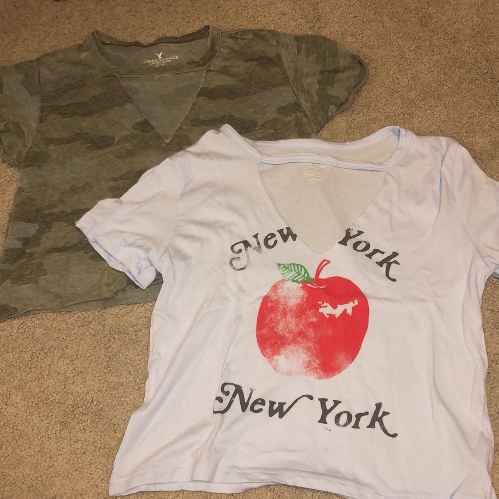 2 for 20 AMERICAN EAGLE CROPPED TOPS